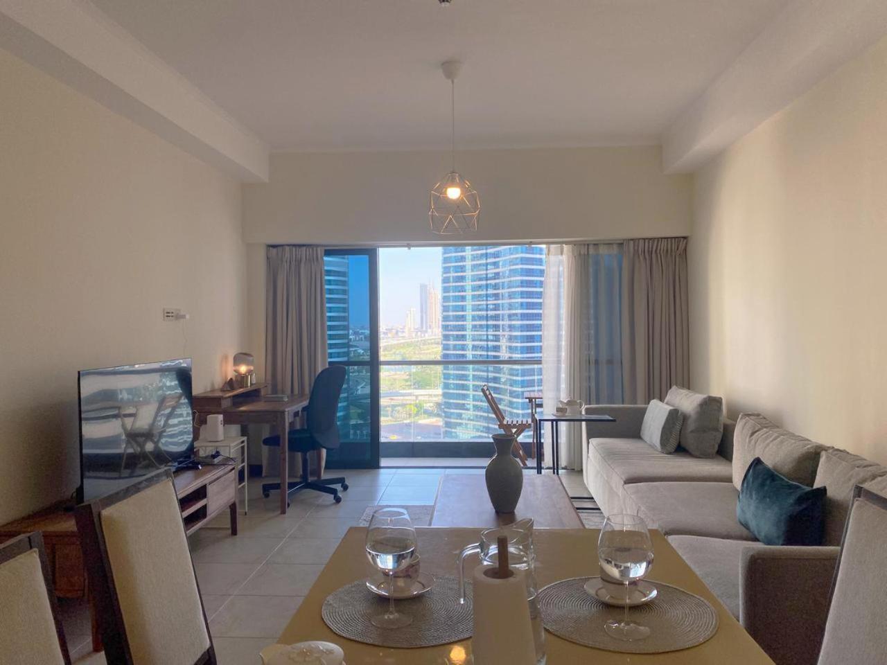 Of Jlt Goldcrest With Full View In Jlt 4 Ppl Early & Late Check-in 10mn To Marina Metro Station